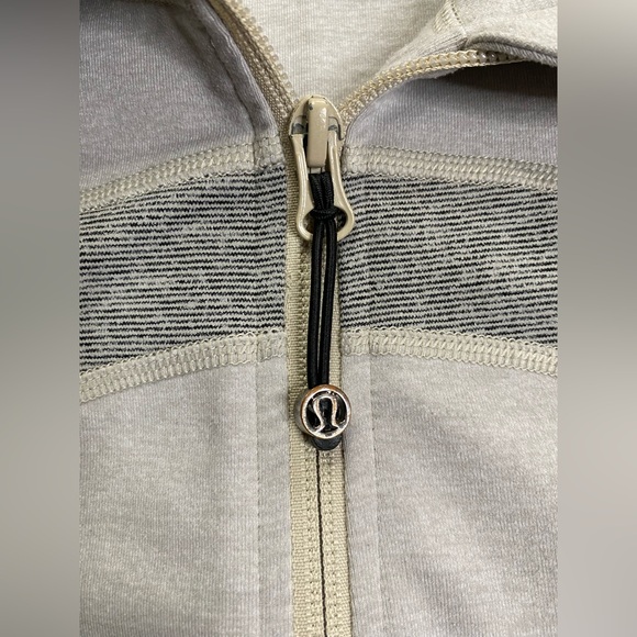 Lululemon In Stride Jacket - Picture 3 of 13